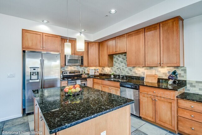 Foto del edificio - 525 W Lakeside Dr