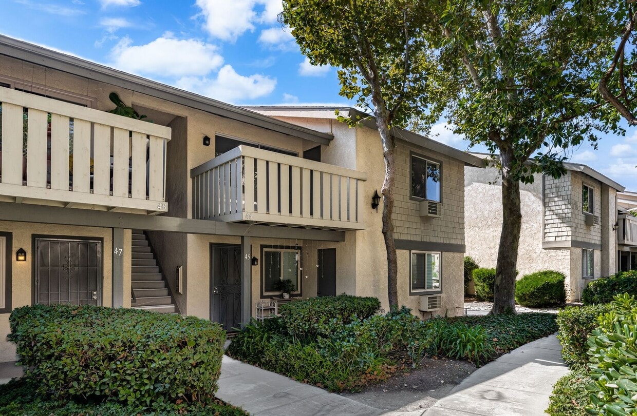 Foto principal - Charming Condo in Coveted Quail Creek Community – Prime Pomona Location!