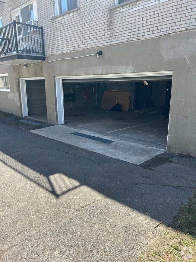 Building Photo - 1655 Rue Fleury E