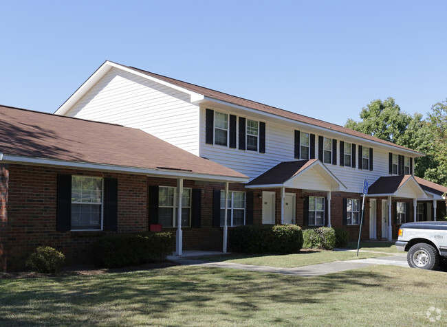 Building Photo - Rolling Hills Apartments