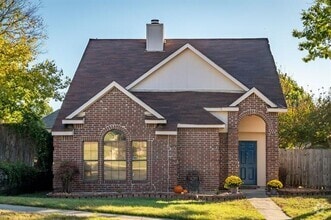 Building Photo - 611 Dogwood Trail
