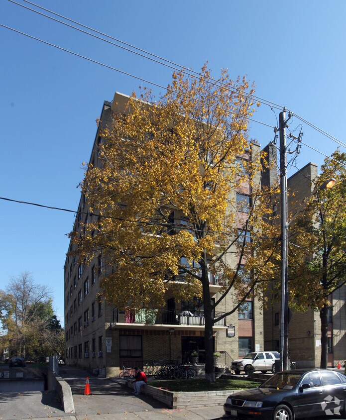 31 Spencer Avenue Apartments 31 Spencer Ave Toronto, ON