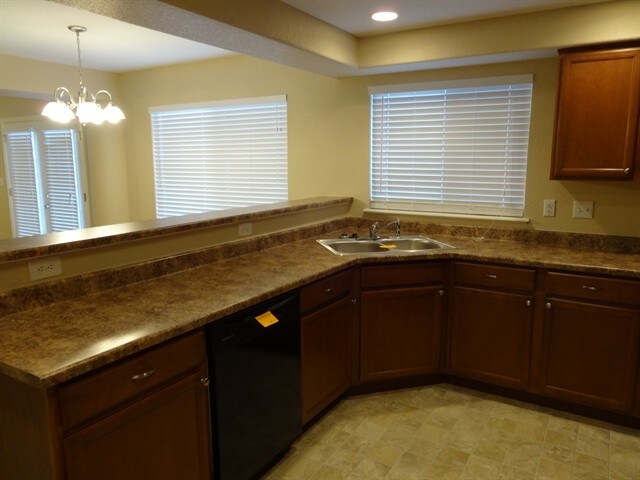 Foto del edificio - 5089 Morning Glory Pl