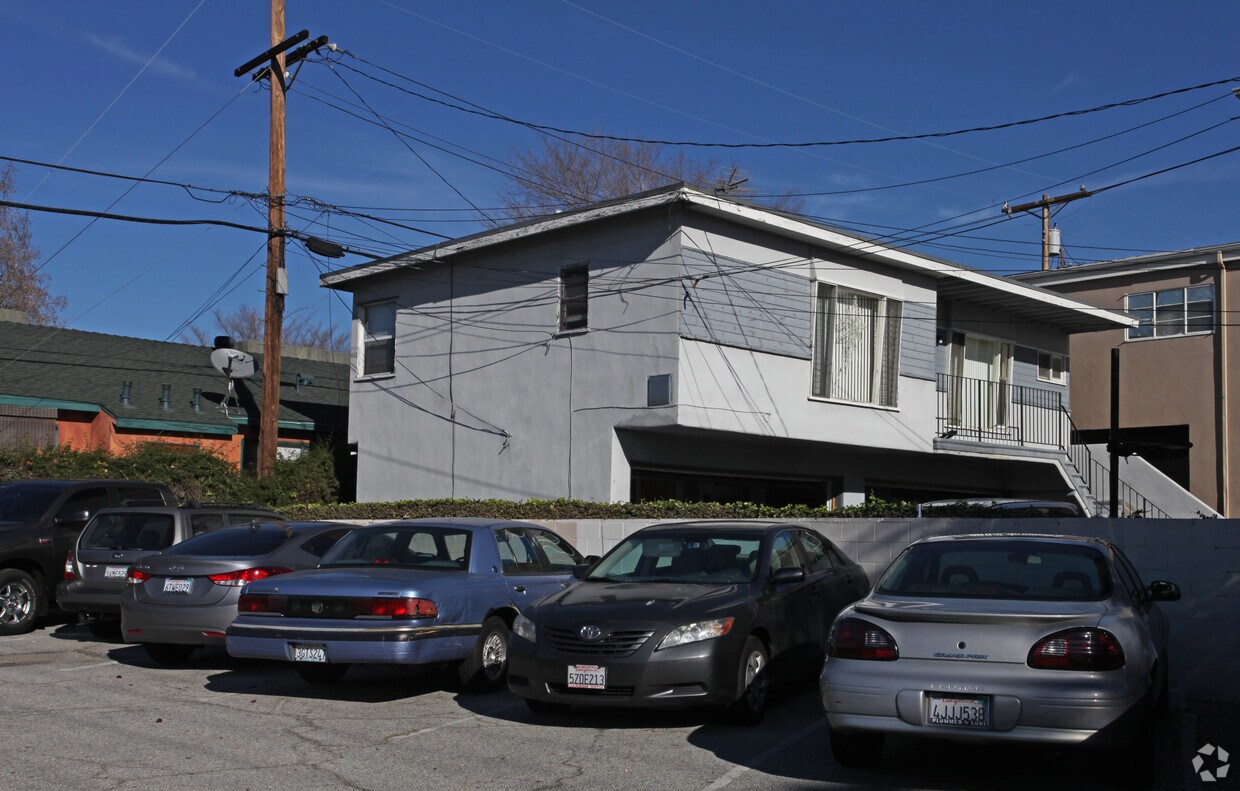 Primary Photo - 1015 Ruberta Ave