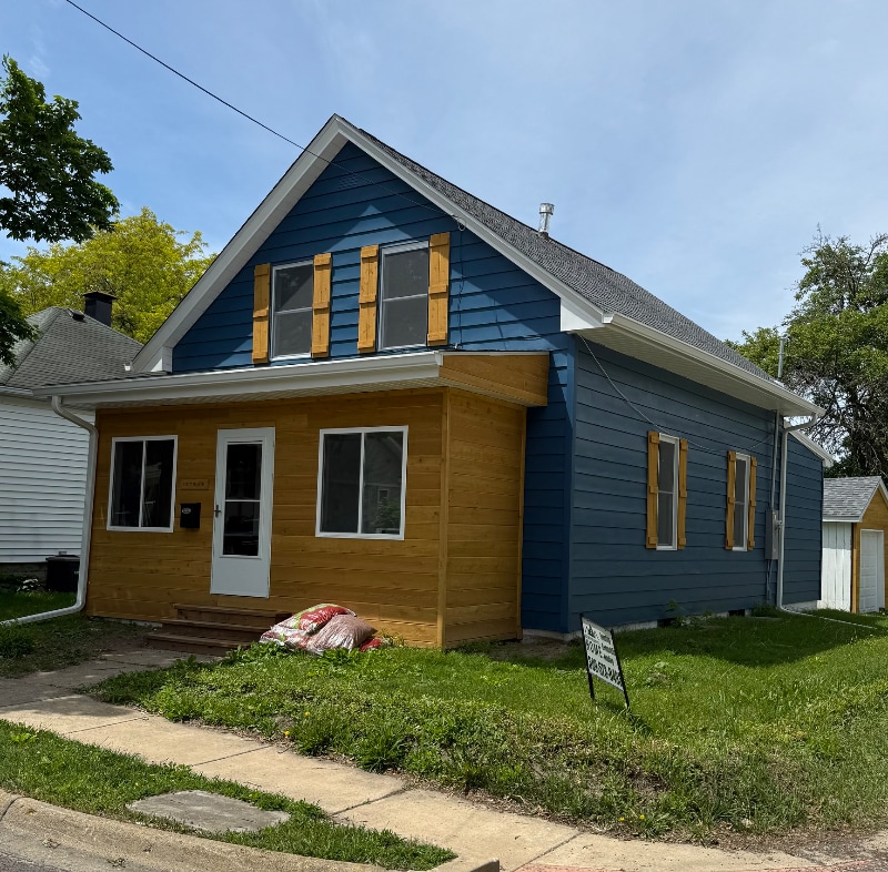 Primary Photo - 118 N High St