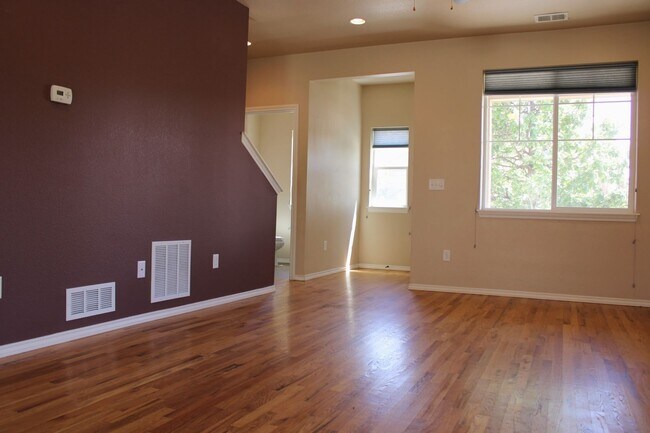 Foto del edificio - Stunning 3 Bedroom Home in North Fort Coll...