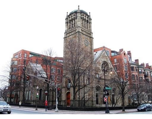Primary Photo - 492 Beacon St
