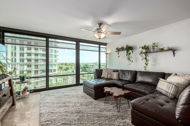 Foto del edificio - 4808 N 24th St