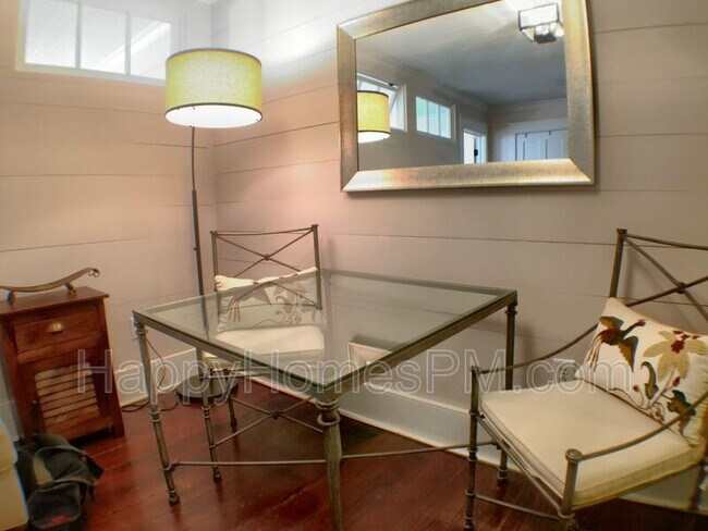 Foto del edificio - 251 Meeting St