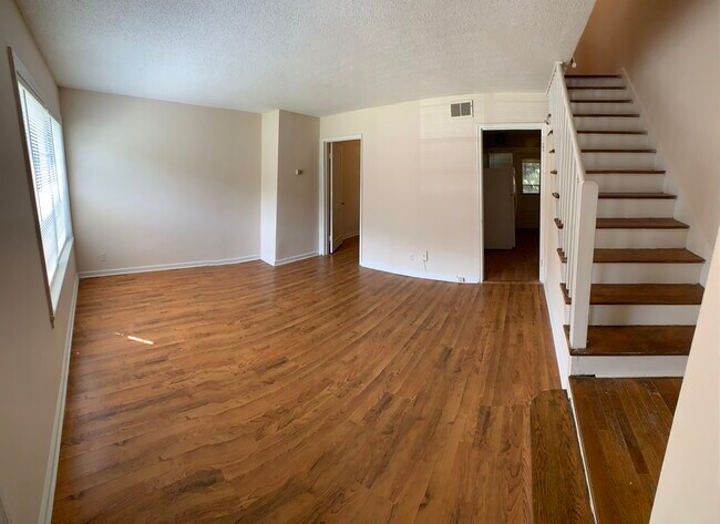 Foto del edificio - 1680 Valley Ave