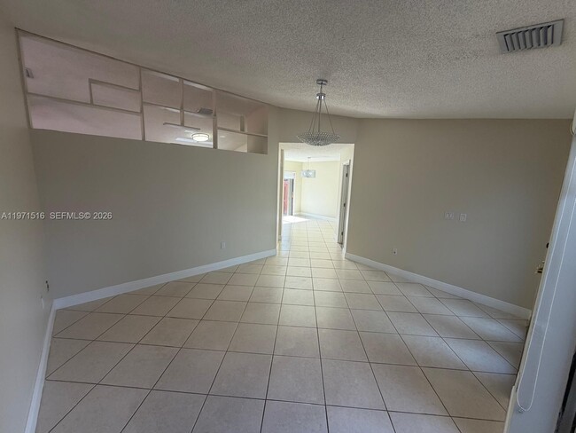 Foto del edificio - 8886 SW 6th St