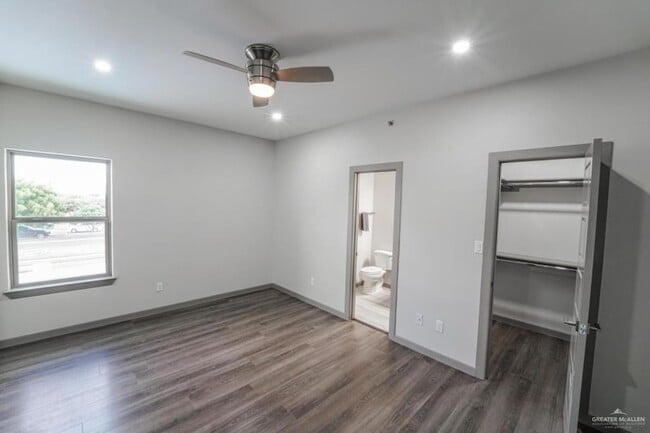 Foto del edificio - 3302 S Sugar Rd