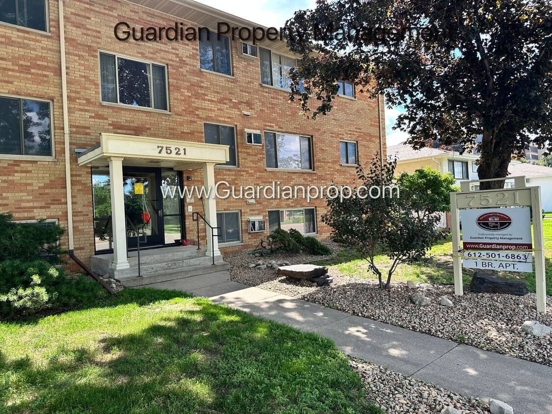 Primary Photo - Richfield Ground Level 1 Bedroom, Heat Pai...