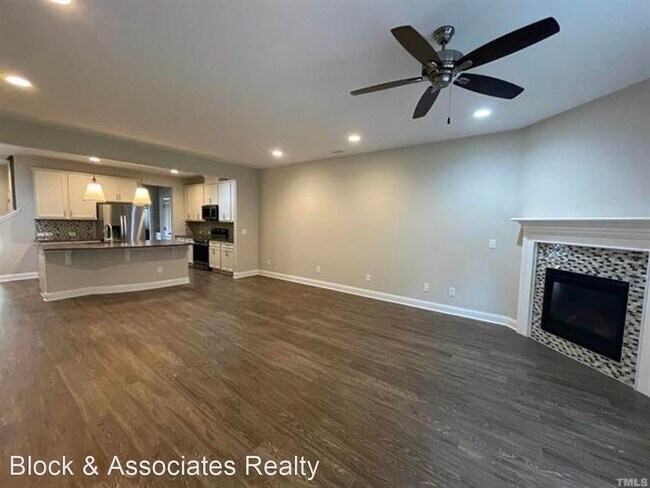 Foto del edificio - 3 br, 2.5 bath House - 146 Ellsworth Manor...