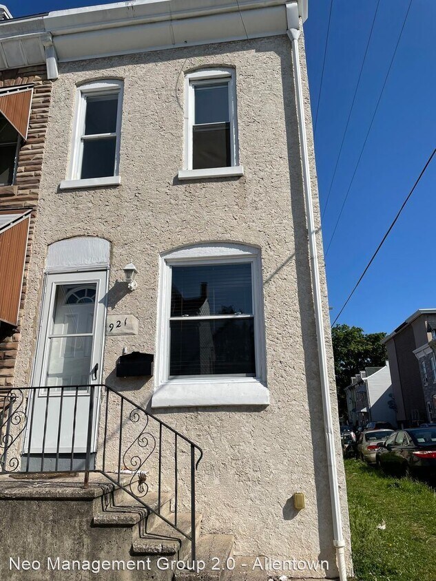 Primary Photo - 3 br, 1 bath House - 921 Marion Street