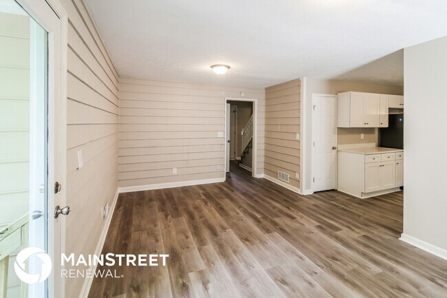 Foto del edificio - 6231 Willowbrook Dr