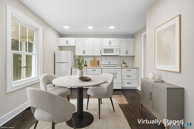 Foto del edificio - 2 Sherman Ave