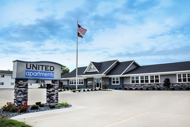 Foto del edificio - 4171 Bluegrass Rd