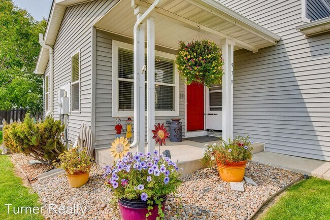 Building Photo - 4 br, 2.5 bath House - 979 Wolf Creek Drive