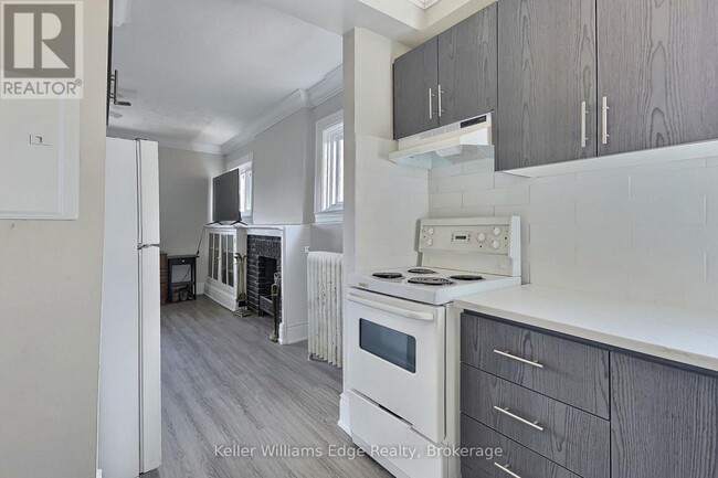 Building Photo - 8 Tisdale St S