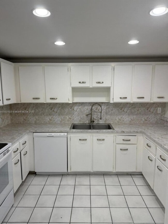 Building Photo - 7010 NW 186th St