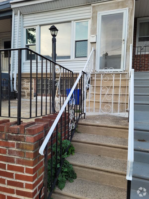 Building Photo - 4151 Gilham St