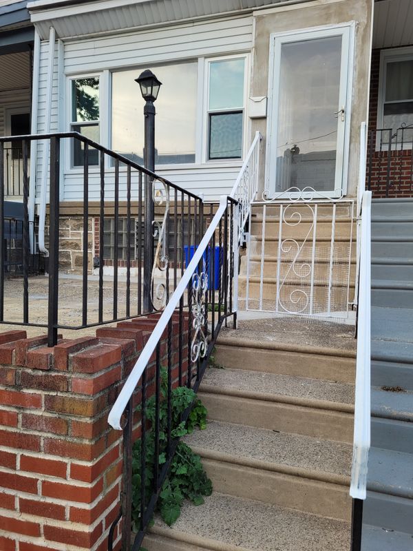 Foto principal - 4151 Gilham St