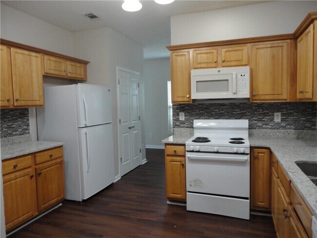 Foto del edificio - 1715 Crestwell Ln SW