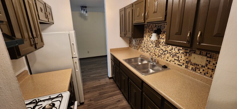 Foto principal - 5101 N Lovers Lane Rd
