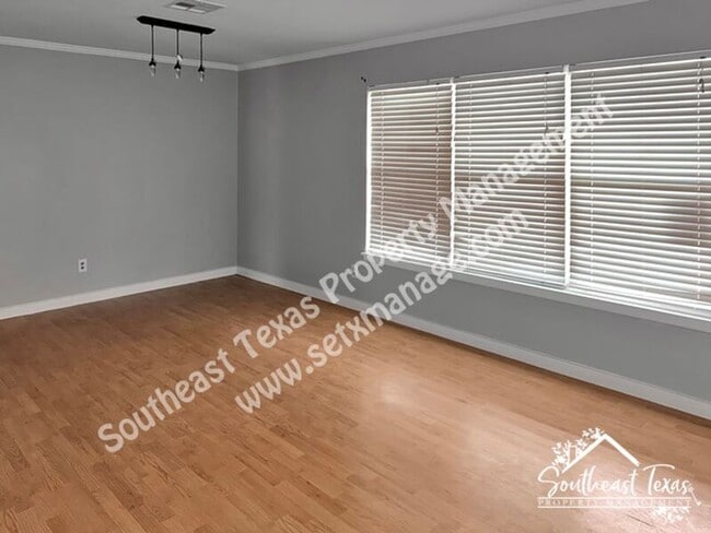 Building Photo - 1475 Rikisha Ln