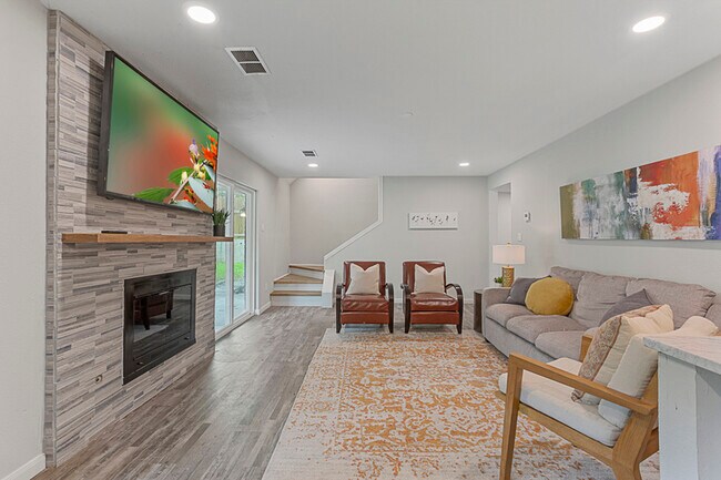Building Photo - 3183 Cortez Dr