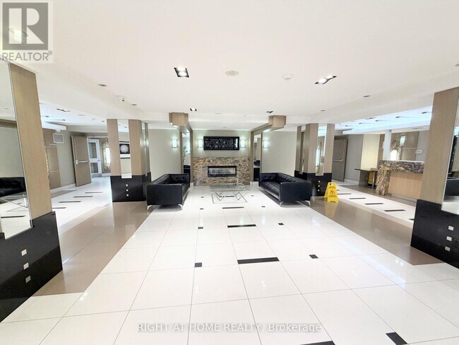 Photo du bâtiment - 1060 Sheppard Ave W