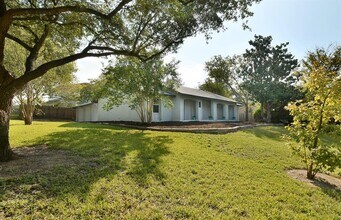Building Photo - 7204 Hartnell Dr