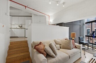 Building Photo - 12 Stoneholm St