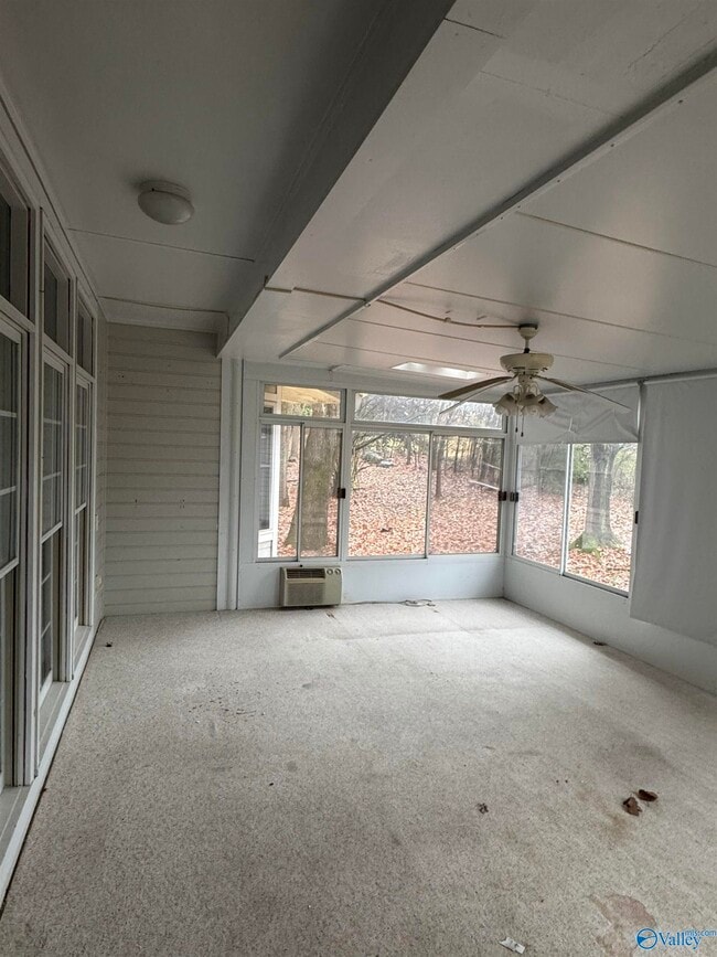 Foto del edificio - 113 Montrose Dr