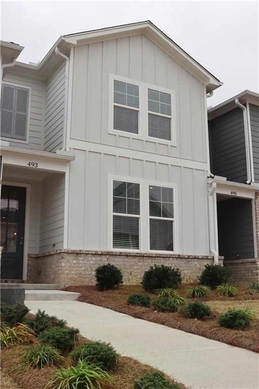 Building Photo - 493 Crown Dr