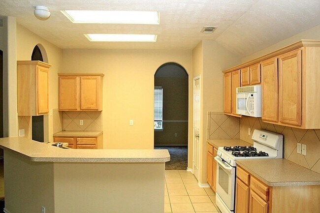 Foto del edificio - 6314 Bonnie Chase Ln