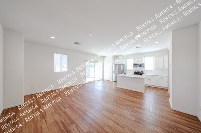 Foto del edificio - 16875 N 12th St