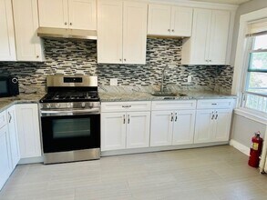 Building Photo - 41 Fellsway E