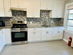 Building Photo - 41 Fellsway E