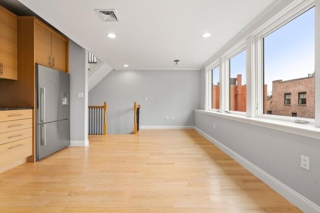 Building Photo - 1 bedroom in Boston MA 02118
