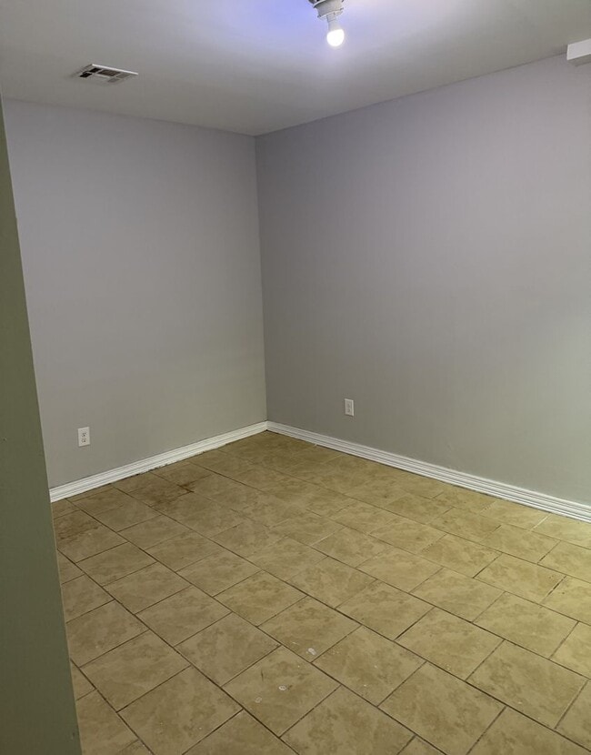 Building Photo - 411 Bergen Ave