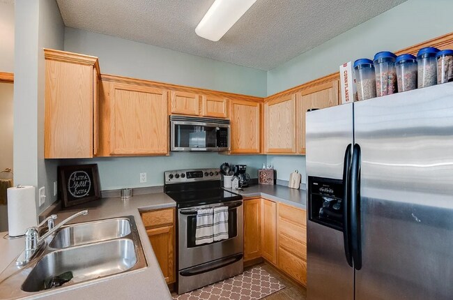 Building Photo - 6787 Pine Crest Trail S