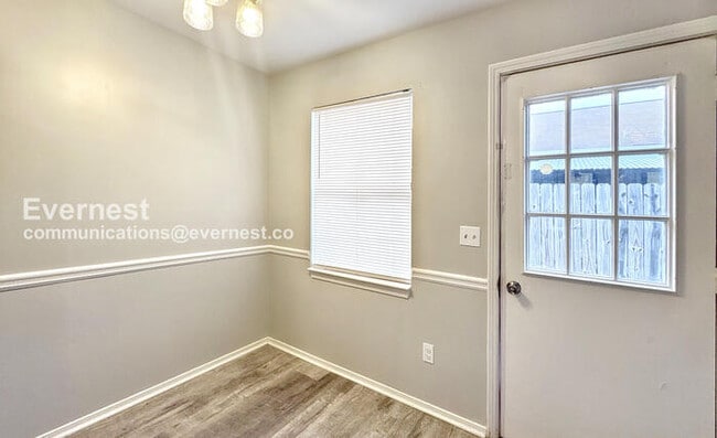 Foto del edificio - 2330 Grayson Valley Dr