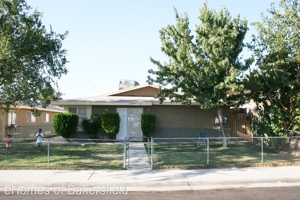 Foto principal - 704 Knotts St