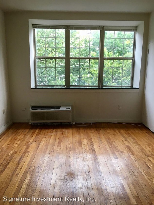 Primary Photo - 931 Clinton St