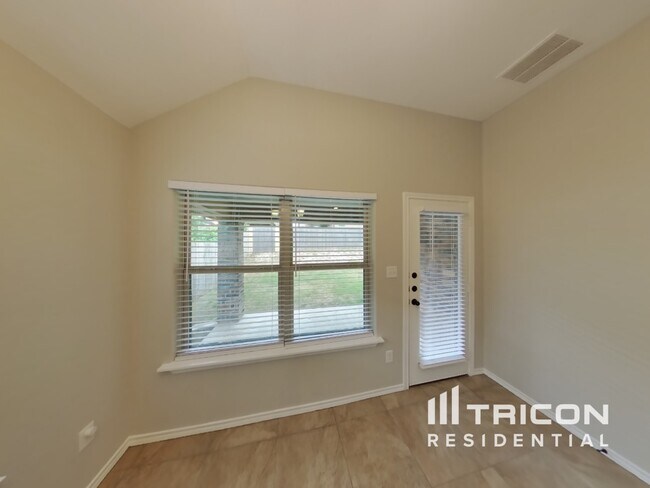 Building Photo - 4206 Sapphire Ln