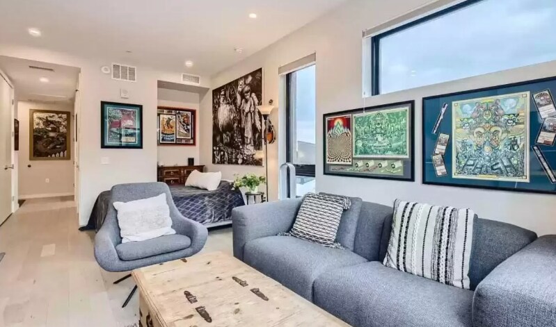 Foto del edificio - 2731 Eliot St