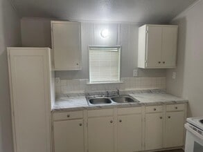 Building Photo - 4617 3rd St Building Photo - 4617 3rd St