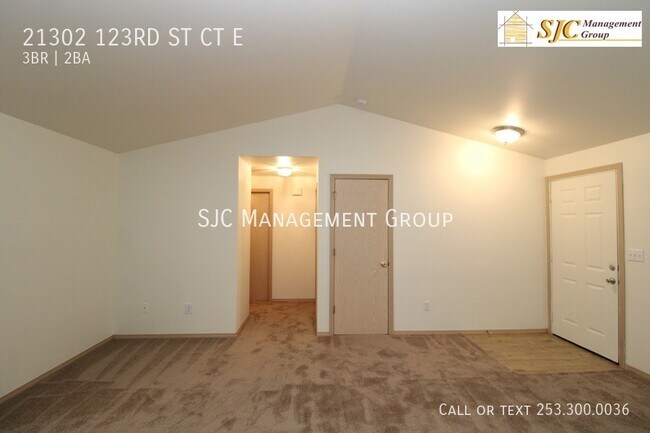 Building Photo - One story duplex for rent in Bonney Lake